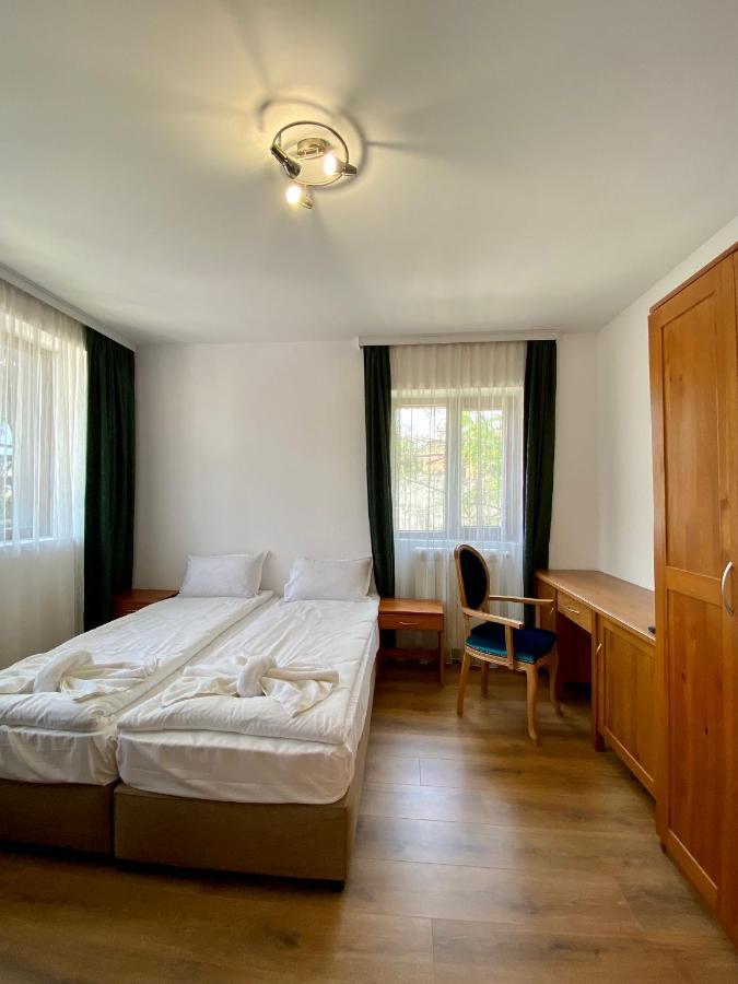 בנסקו Edelweiss Central Hotel מראה חיצוני תמונה